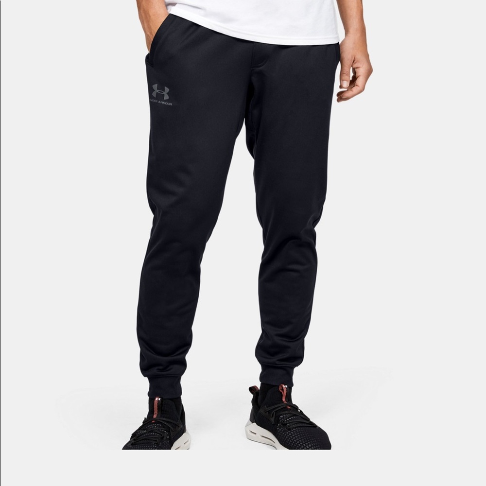 Under Armour black fitted jogger cold gear pants